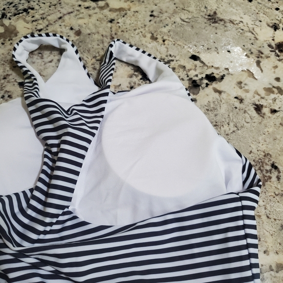 Two Piece Swim Suit-NWT - Picture 6 of 6